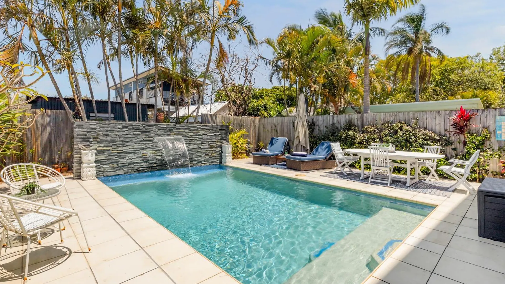 kontakty On Esplanade Own Flat & Pool, Manly Cafe Precinct